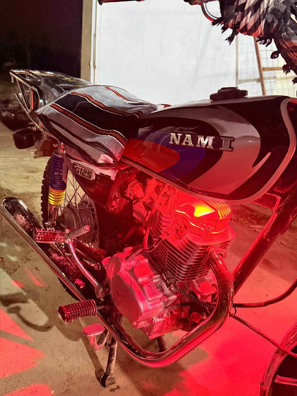 عمـي سلام عليـكم دراجه نامه سونك25طابه بـ26 للبيع دراجه كفاله عامه ممبدل بيها أي شي سبانه ممحطوطه ع محرك اوراق بيها مصارلها شهرين م̷ـــِْن منزلها رمبه تاخذها منا تترحملي نقص نهائياً كلها شغال اشاير لايت دشبول كلها شغال تجي وتشوف بعينك السعر 675 وبيها مجال للطيبين  (المكان ديالى الخالص) الرقم ‏‪***********‬‏ ولخاص مفتوح
