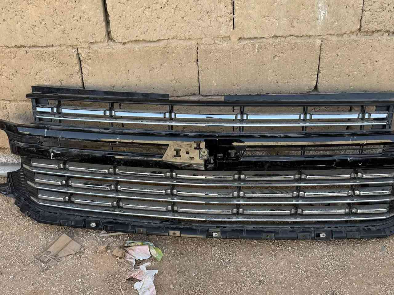 غراض تاهو سوبربان موديل 24للبيع مع 3تايرات بلاديات جدد ***********
