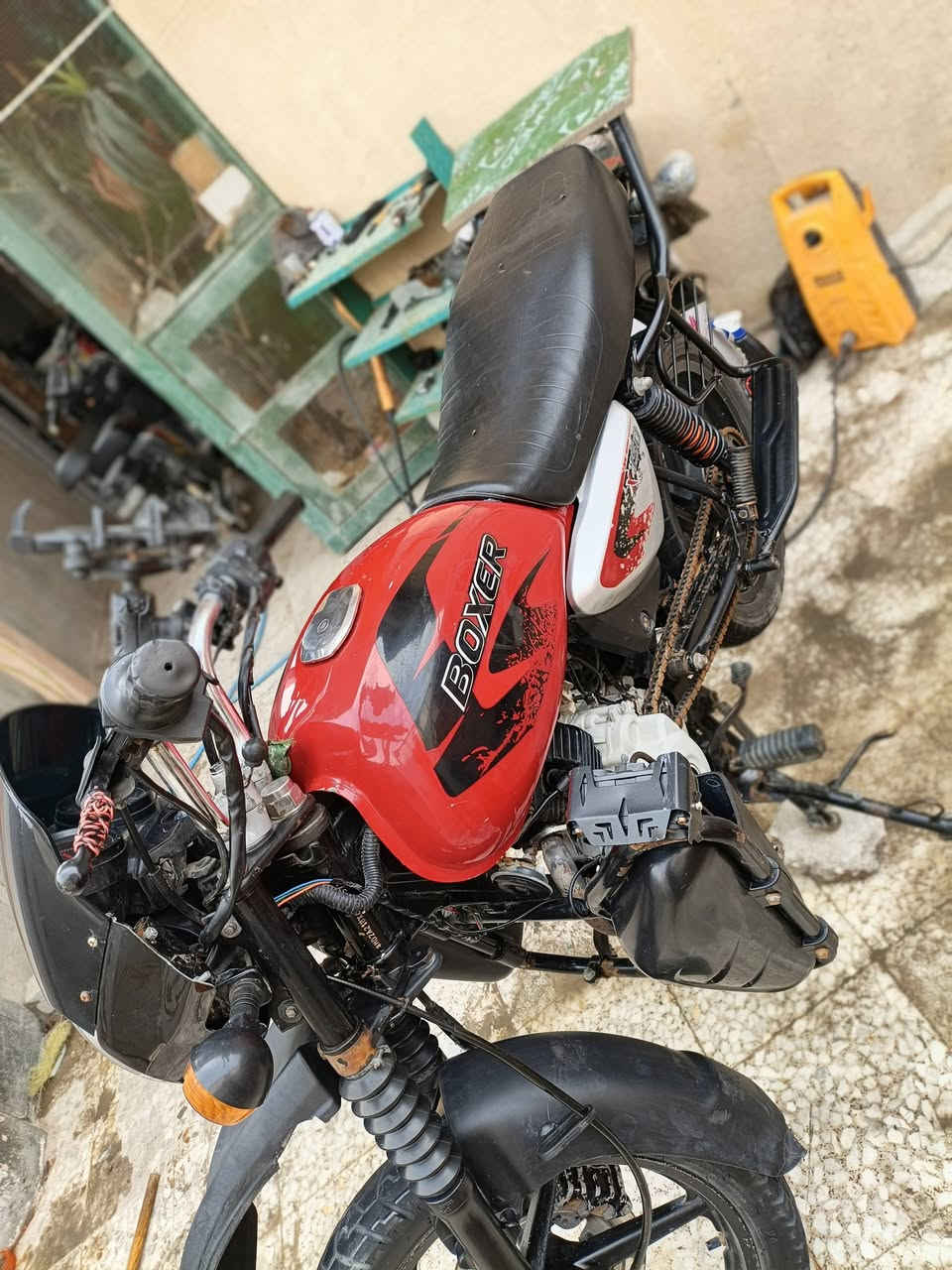 بوكسر مديل 23 للبيع لوحات سنويه بسمي مجفته مره وحده دبلات اماميه جدد مداكر جدد دشبول جديد 
سعرها 2300
ب ثنين وتلث ميه 
موقع لبصرة كرمت علي 
لهاتف ***********
