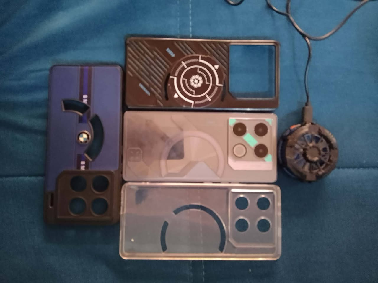 السلام عليكم infinix gt 20 pro
للبيع او للمراوس ب ايباد او شعندك نزل

مثل ماموضح بس بي شخط صغير يم اضاءة Mega ركب كفر وتختفي

معاه 4 كفرات ومبرد

انطي سعر بالتعليقات عجبني ابيعك 

الواتساب ***********
