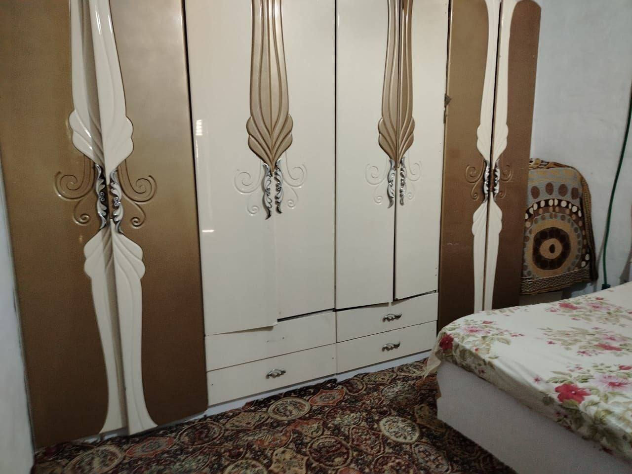 بيت للبيع مساحته 100 متر طابو زراعي سند 25 شارع علوة فحل شارع قاعه الحديد  بناء جديد سيراميك للسقف اساس صب سقف صب بناء بناء طابوك تبليط وأناره وانتريت ضوئي يحتوي على غرفتين وصاله واستقبال ومطبخ وصحيات اتصال على رقمم ***********4
السعر 46
