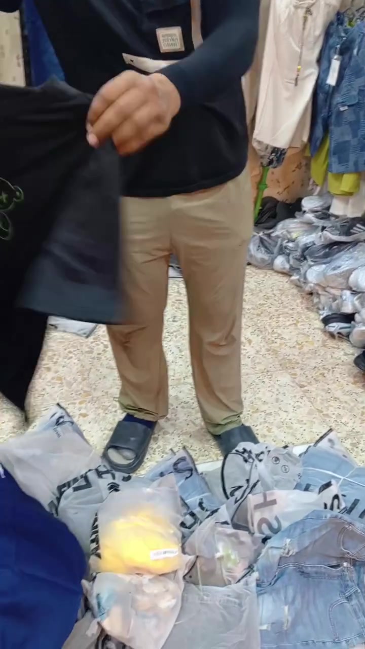 يا الله الله مصلي عله محمد والي محمد كلشي داخل
المحل بس 3 عواني حي اور قرب تقاطع علاوي السمر 

***********
