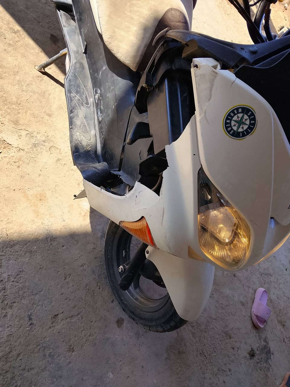 فورزه 08 مكفوله مكينه مامفتوحه دراجه بيه حادث مثل مامضح بصوره دراجه شغاله كير شغال كرستال 
مكان البصره الدير ***********سعر 850بيه مجال
