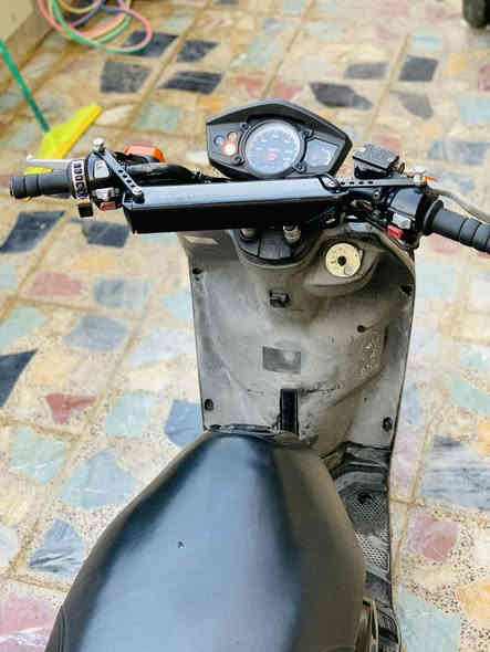 دراجه سكنس نضيفه وصور كدامك 
تجي تفحص  مكان حسينيه 
سعر ٩٥٠ وبيه مجال 
***********
