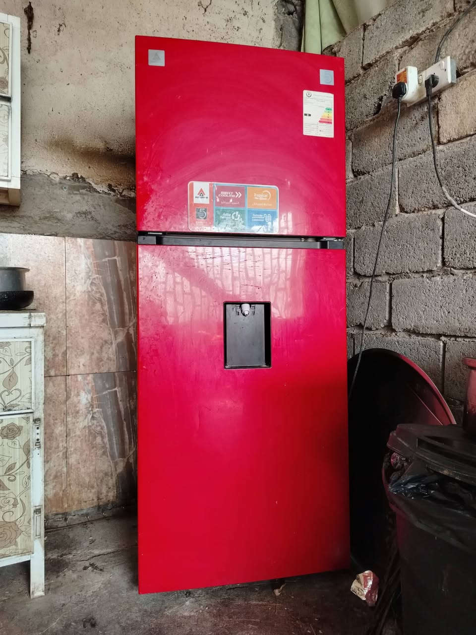 ثلاجة حجم كبير للبيع فيها ليك بالفريز لازم يتبدل  علما الثلاجة جديدة  ماطور على وضع الشركة ناعم بدون صوت  سعرهه 250


**إذا كنت صاحب هذا الإعلان وتريد حذفه لأي سبب، رجاءا أرسل رسالة إلى الدعم الفني**