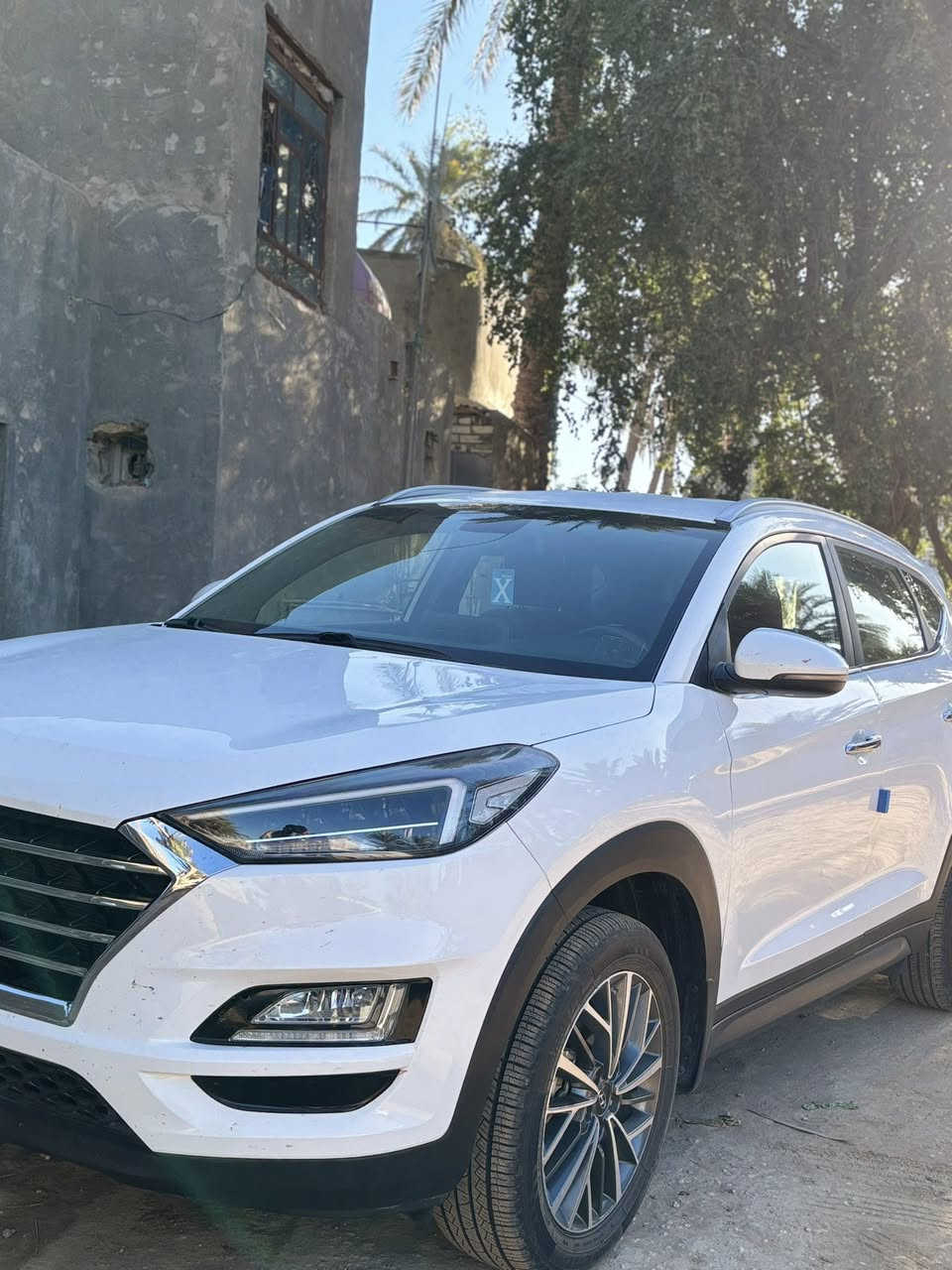 السلام عليكم توكسان موديل ٢٠١٩ خليجي مكفوله كفاله عامه عده أربع أصابع بارد فول عده البنورامه ماشيه ١٣٥ محرك كير كفاله حداديه تبريد مكفول مكان السياره كربلاء سعر ٢٠٠ وبيه مجال رقم الهاتف ***********
