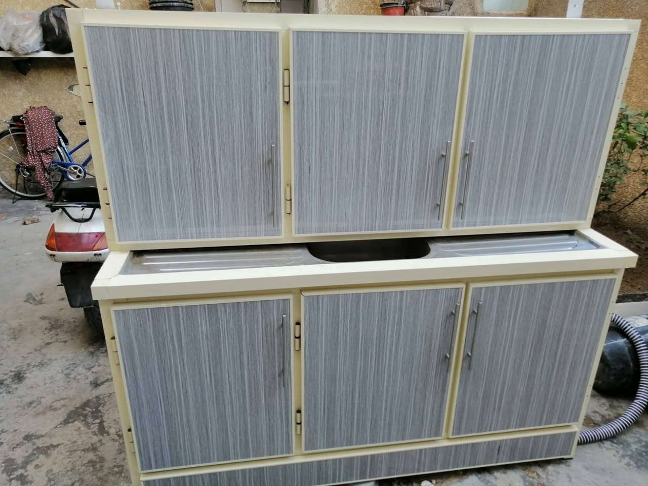 سلام عليكم غراض مال بيت نصيفات لوك مستعجل علابيعتهن ***********
