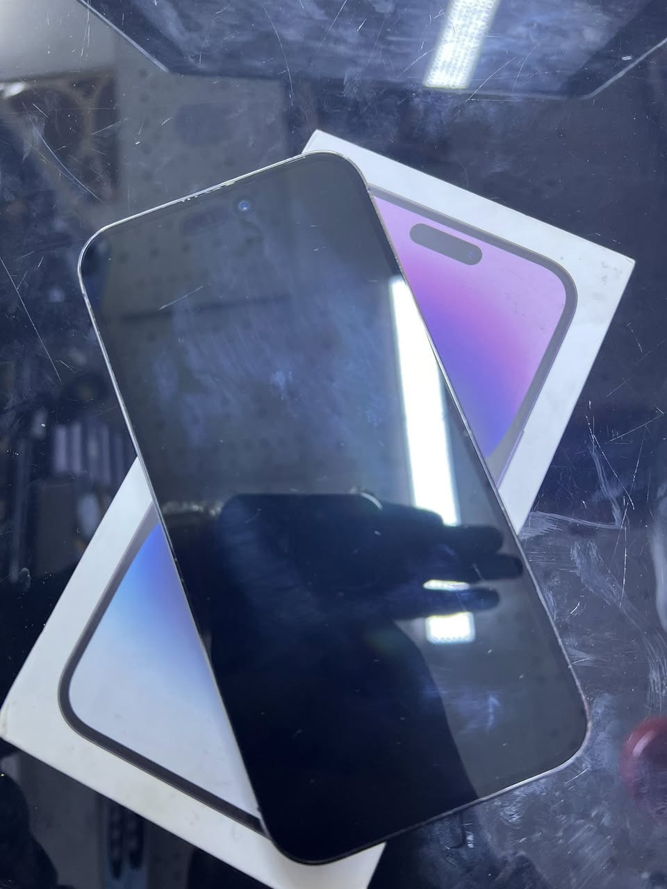 ايفون 14 برو ماكس للبيع 

جديد لوك زلغ مابيه شرق اوسط ويه كارتونه مطابق 
مامفتوح ابدد روح افحص بكل مكان 
البطارية 84
الذاكره 256
الون بنفسجي 
السعر 950 قفل ابو 900 لا تدخل 
العنوان بغداد البلديات 
***********
