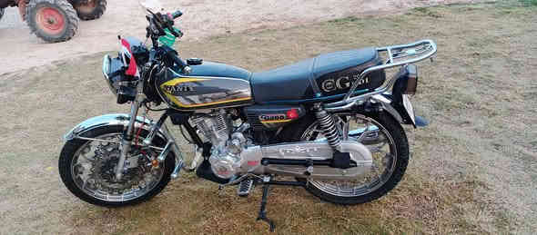 دراجه سيفان للبيع موديل 2025 مكان الدراجه تاجي السعر 850 رقم الهاتف ***********
