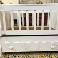 سرير اطفال • مستخدم شهرين • بغداد