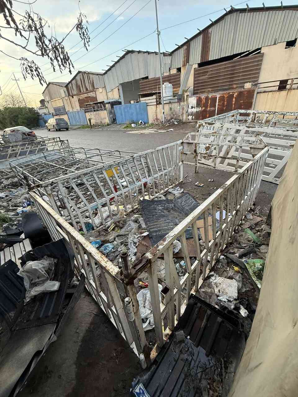 چەمچە کیا بۆ فرۆشتن بۆکیای  4000 دەبێ
سعری 220هەزار 
شوێن هەولێر 
***********
