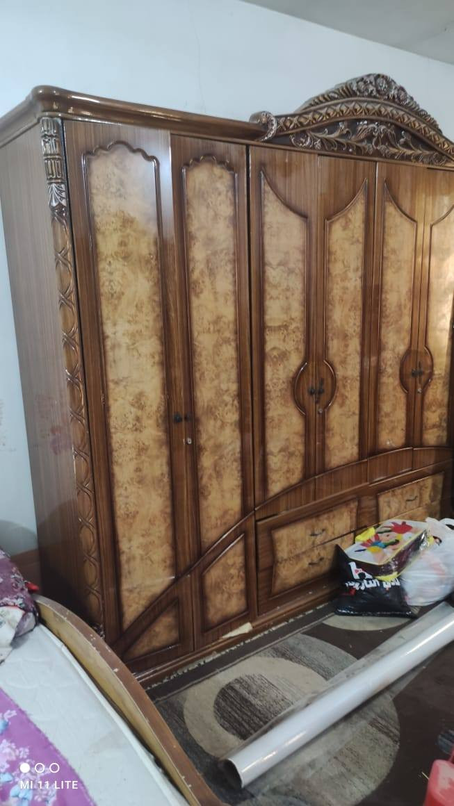 غرفة نوم للبيع السعر ٢٥٠،٠٠٠ مع الدوشك المكان نجف حي العسكري كبل ***********
