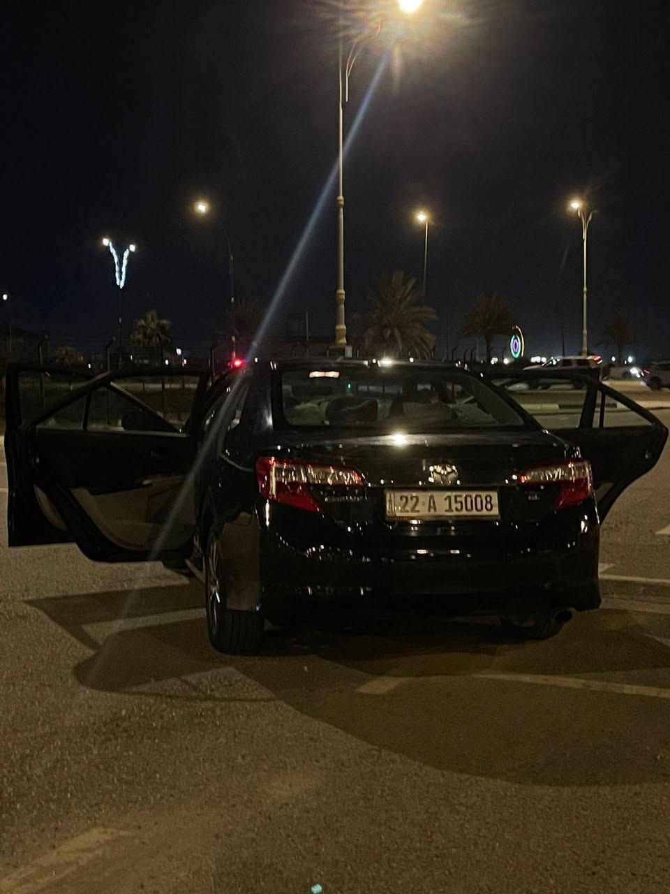 كامري ٢٠١٥ خليجي 
مشي 228000
اربع قطع صبغ 
موصفات 
١- حساسات 
٢-كامره 
٣-شاشه جديدة
٤- كشنات جلد 
٥- تثبيت سرعة 
٦- تحكم استيرن 
٧- تبريد تدفأ 
كير مكينة كفاله
السعر 133$ و بيه مجال
***********
