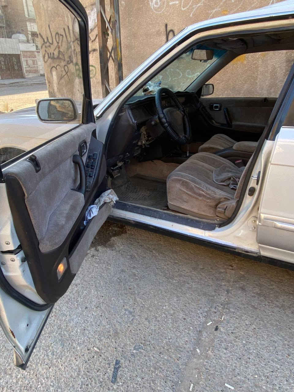 السلام عليكم
ارنب ستيشن 
٩١ 
سيارة ابلادية 
ما مشتغله نهائياً 
تبريد فول
صدر جديد 
كهربائيات كلها شغاله 
تايرات جديدة 
مكينه جديدة 
كير جديد 
سيارة مال جناي ما مشتغلة 

رقم بغداد انكليزي بأسمي تحويل ثاني يوم 
غرامات صفر 

مكان السيارة بغداد الشعب 

سعر 80 وبيها مجال 

***********
