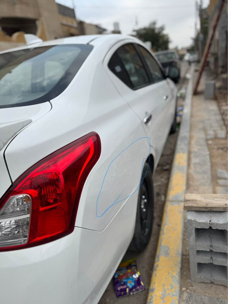 نيسان صني هندي اربيل 2024 تريد تحويل تريد وكاله 
بيه بارد بالجاملق الخلفي ماشيه 15 الف مدوشمه ارضيات وكشنات وصندوك هورن سيدان اصلي على وضع الشركه اخت الزيرو موجوده بالبصرة القبله 
***********
السعر 115 $ مجال قليل البصرة, العراق
