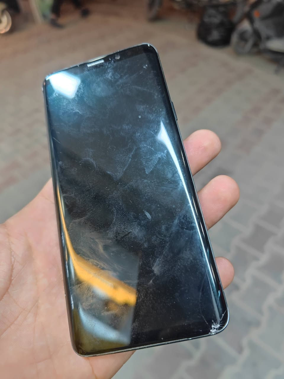 فحم ابيعه الجهاز طافي ميشتغل الي ستفاد منه قطع غيار مايكات مثلا كامرات بورد ايسسي هاي سوالف عطل كام ميشحن وتركته شاشته مفطوره بس شغاله قيم واخذ لتكلي بيش لان ميسوه مكاني بغداد


**إذا كنت صاحب هذا الإعلان وتريد حذفه لأي سبب، رجاءا أرسل رسالة إلى الدعم الفني**