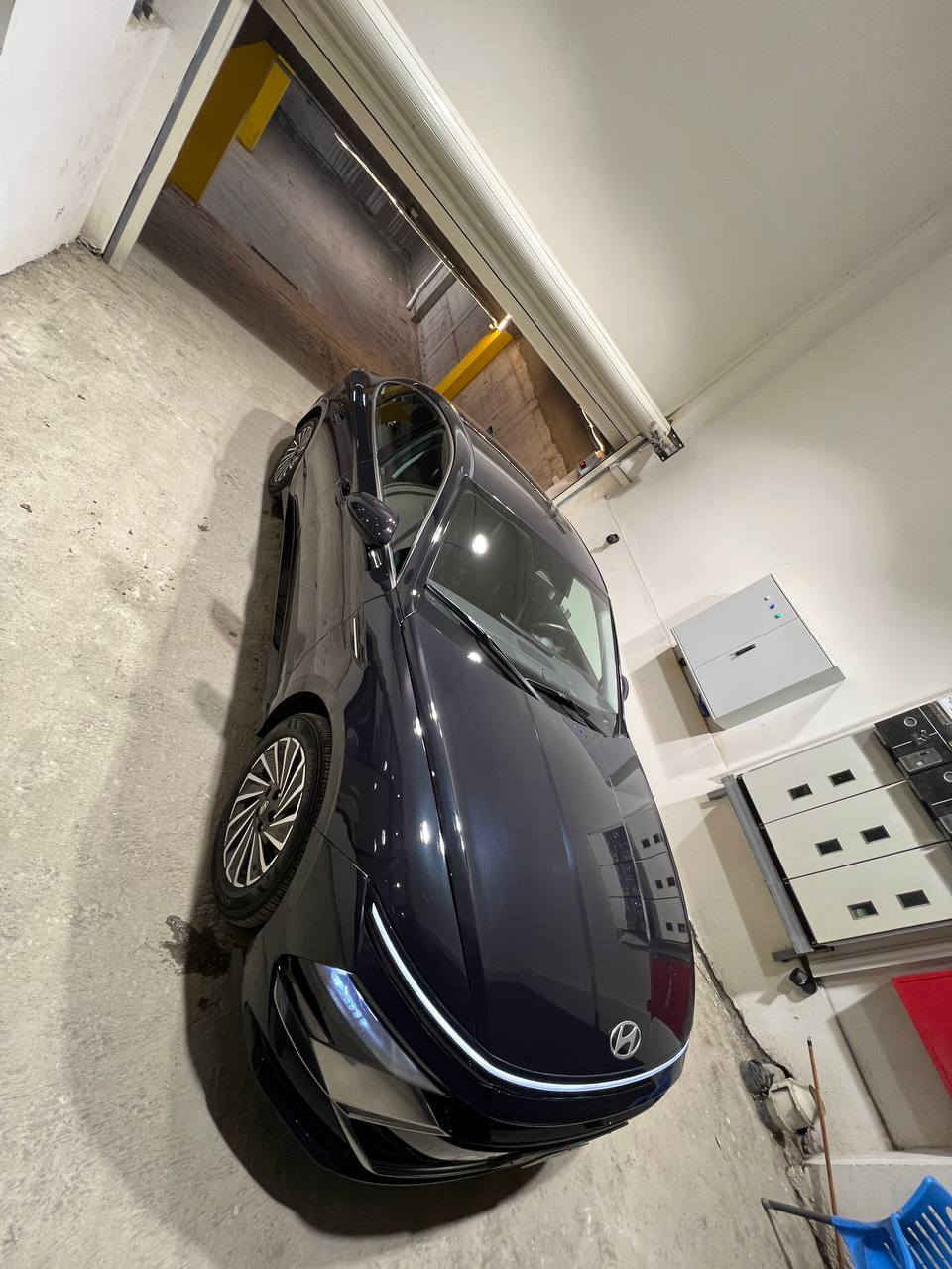 Sonata hybrid 2025
السلام عليكم 
سوناتا هايبرد ٢٠٢٥ 
مواصفات Sel
مكينة ٢٠٠٠ دوش
ماشية ٣٥ الف ميل 
صبغ قطعتين جاملغ و بنيد 
السيارة مرقمة بغداد و جاهزة 
المكان بغداد / حي الجامعة
للاستفسار 
***********
