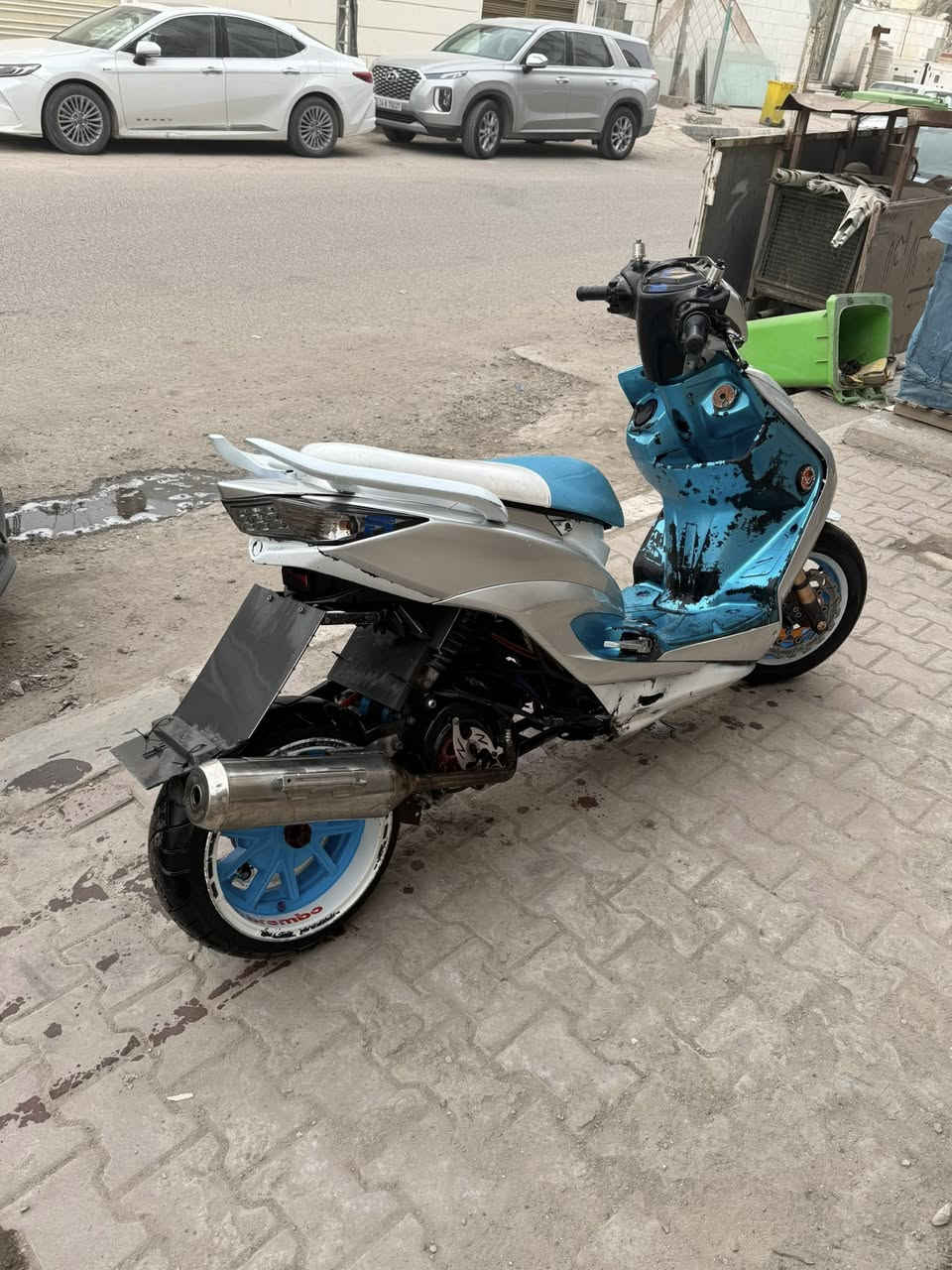 السلام عليكم سكنس لد حديث كامله مكمله ع آخر حبه دارجه مكينته ناعمه ماتنسمع دارجه مزوعه تزويد مستعجل ع بيعتها بيع أو مرواس حسب القناعه 
مكان البصره الجزائر 
الرقم ***********
