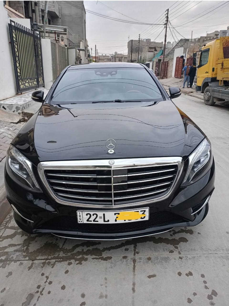 السلام عليكم ورحمه الله وبركاته
من رخصة الادمن 
مرسيدس بنز أس كلاس موديل 15 باب قصير محرك كاز رقم اربيل 
للبيع او مراوس حسب القناعة 
كير ومحرك مكفولات 
صدر أمامي وخلفي مكفول 
تايرات جديدة 
باتري جديد 
ويل مايباخ 
بانوراما 
أبواب شفط وصندوق شفط وكهرباء 
بردات خمسة 
مرايات كهرباء وشفط وترحيب 
لايت زينون متحرك داينمك 
مودات قيادة 
قيادة ذاتية 
ناظور ليلي 
جكات تصعد وتنزل 
شفتات استيرن 
مقاعد جلديه وكهرباء وخزن وتبريد وتدفئة اربعتهم 
إنارة محيطية متعددة الوان 
مكان السيارة بكركوك 
السعر 335
***********
