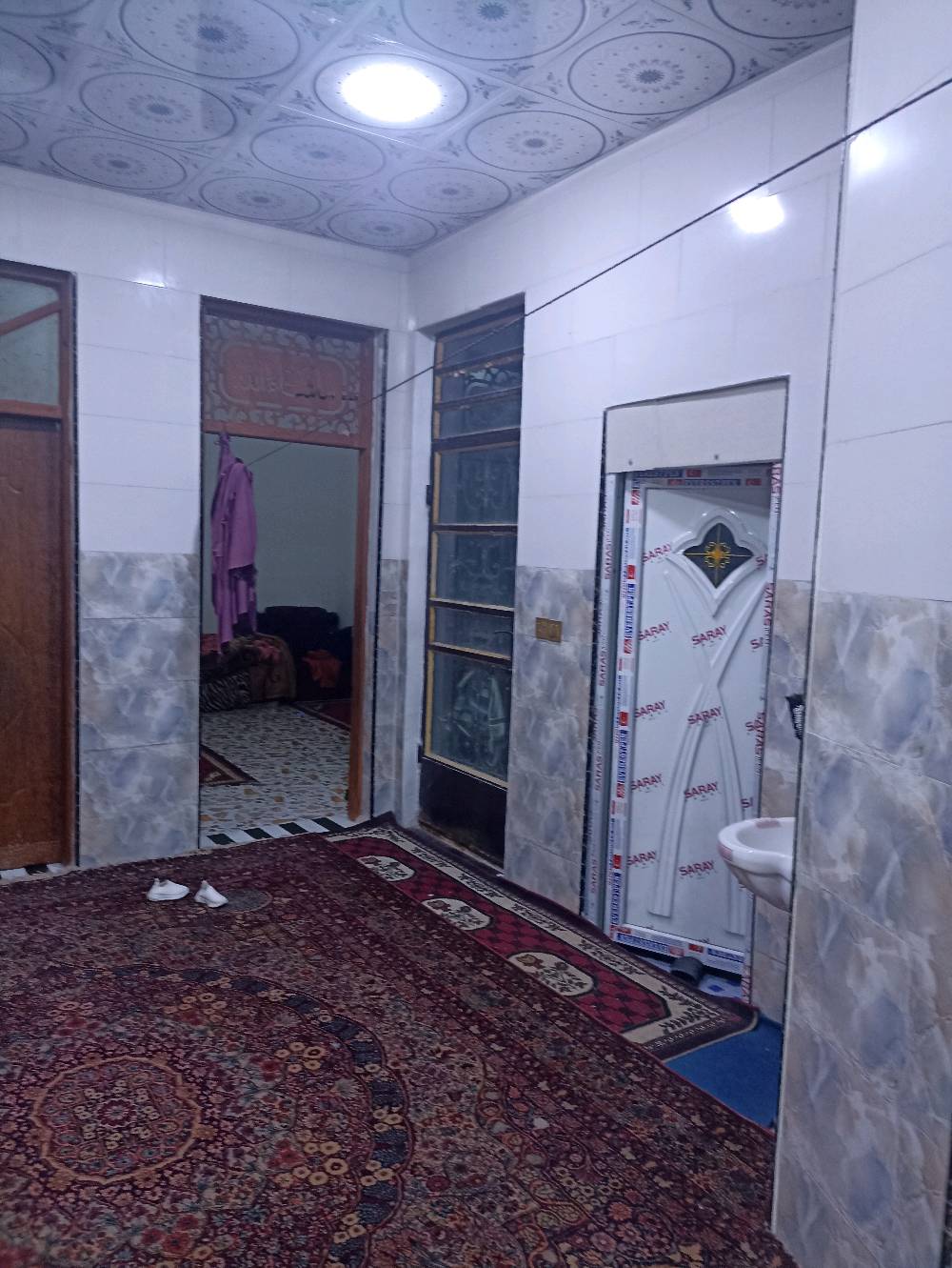 اسلام عليكم بيت مساحه ١٥٠طابو صرف بناحيت الوحده المعمل بناء حديث جاهز من كلشي وحتلو تريد الاثاث هم عادي نبيعلك وياه بس جيب  هديماتك وفليساتك الي نايم عليهن وتعال  السعر 67 مليون والتفاصيل كله كدامك   *********** اتصل  ***********  وتساب 