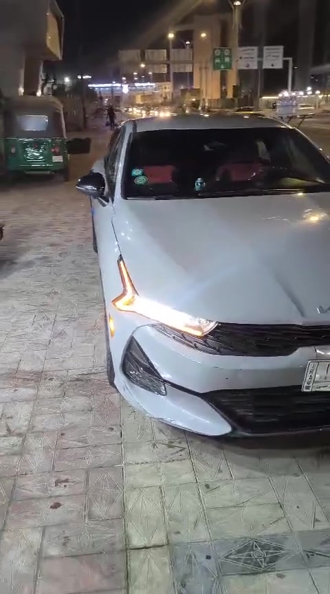 كي فايف ٢٠٢٢ كفالة عامة ما مفتوح ولا برغي وما بيها اي حادث و الكير والمكينة هم كفالة عامة ما مفتوح اي شي بيها لون  سموك اسمنتي مميز جي تي لاين فول مواصفات بدون بانوراما وارد امريكي داخله تقرير تعمل وتسير رقم ذي قار بعد ٥ اشهر وتصير حره مكانها ذي قار الناصرية 

***********
