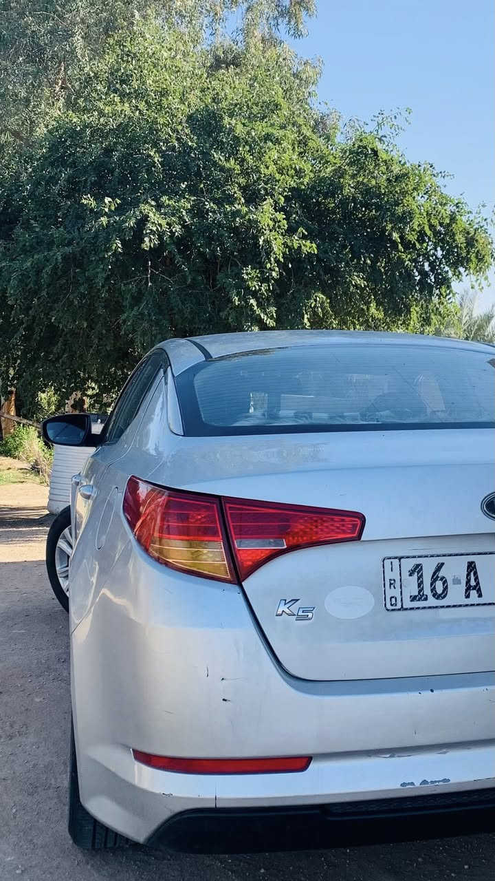 السلام عليكم بيع او مراوس  k5  موديل 12 كير مكينه تبريد شرط  ' محرك 2000   رقم  دولي ضربة جاملغ  سعر 105رقم ***********
