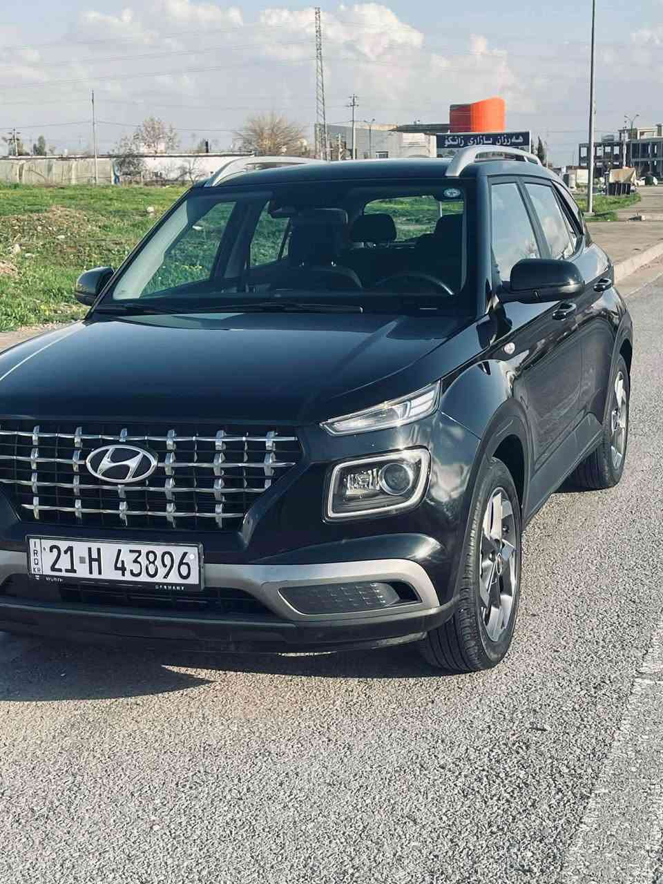 Hyndai venu 2024
نيو چه مه لاغى بشته وه ى سبوغه ،ده رگاى سارده كوته
بى ناو گرتن بى ارباگ
فول مواصه فات sel
سلايد
به سمه
ده رگا به سمه
گيج ئه ليكترونى 
گيج ٣ ره نگ
رادارى خه تى جاده ،رادارى ئاوينه رادارى،رادارى بيشه وه ى ئاگادار كردنه  وه و راگرتن له كاتى بيويست
٣ مودى ليخورين )sport,normal,snow
گيرو مه كينه به شه رت
ته نها ١١ هه زار مايل روشتوه
سه نه وى تا ٢٠٣٠
نرخى قوفلى ١٤٠ گه لايه

*********** رانية, السليمانية
