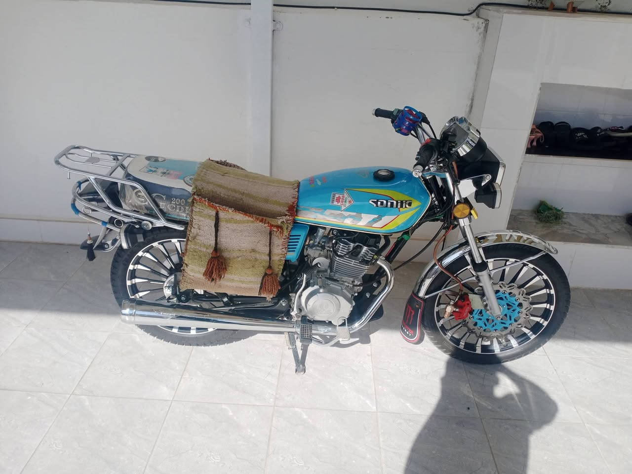 السلام عليكم دراجه سيفون موديل 24 شكل 25 اللي يريد يتصل دراجه ما تعبانه جديده كامله مم جاهز على 24 حبايه اللي يريد يتصل ***********
