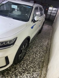 سورنتو 2023 فول مواصفات  ماشيه 170 عنواني الكماليه سياره دبل كود عارضه...