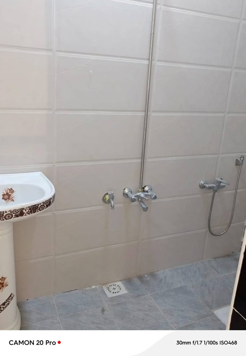 بيت ١٠٠ متر حي ميسان شارع ١٢ خلف شارع الشريط بناء
جناي درجه اولى صب كونكريت 

 طابق ونص يحتوى على

غرفة عدد ٢ وصالات عدد ٢

 وصحيات عدد ٣

 ومطبخ واستقبال 

 
للاستفسار الاتصال ع رقم ***********

