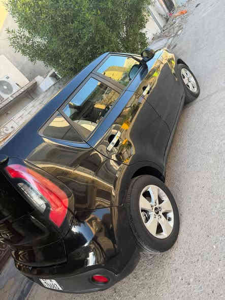 سلام عليكم سياره صول موديل 2018وارد امريكي حادثهه جاملغ امامي ايمن فقط بدون اير باك ماشيه 82حقيقي رقم واسط شاشه كامره تحويل مباشر السعر المطلوب 122 وبيهه مجال مكينه 1600 بيع او مراوس حسب  القناعه للاستفسار ***********
