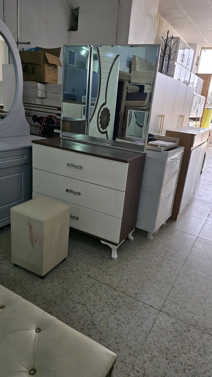 غرفه نوم تركي 9 قطع مع اسفنج فول نضافه    (يرهم  مراوس ) 
🌷🌷🌷🌷🌷🌷
اشتري غراض بيت مستعمل تخم ديوان كاونتر ميز طعام غرفه نوم ثلاجه مجمده غساله راسلونه خاص صوره 
🌷🌷🌷🌷🌷🌷
خانقين/ شارع مستودع خلف مركز شرطه ازادي [مزاد المندلاوي]
***********☎️
***********☎️
