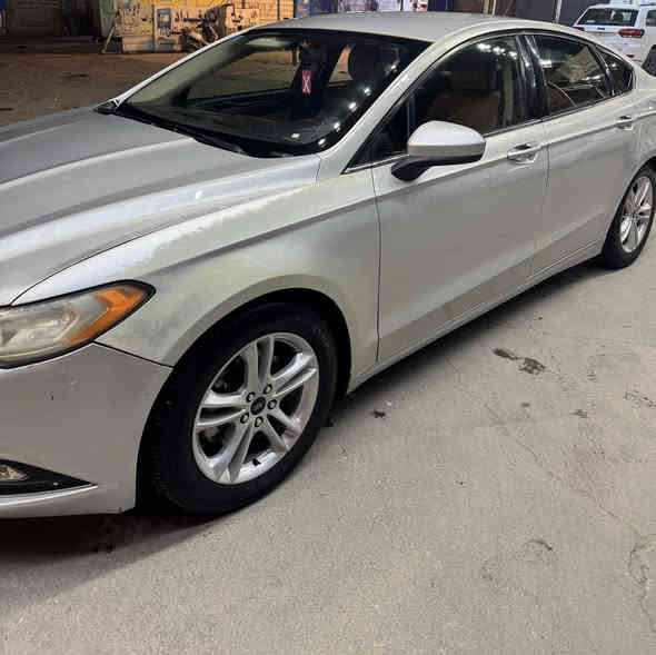 السلام عليكم فورد فيوجن موديل 2018 فئة se
محرك 2500 تنفس طبيعي 
رقم بغداد 
السعر 99 
المكان بغداد حي الجوادين
***********
