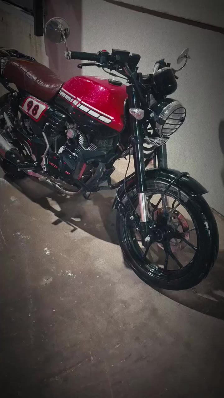 السلام عليكم للبيع او مراوس بارخص مع فرق
دايوان لاتي LATTE
موديل 2024 
اوراق سكنر
مكينة بلاد
كهربائيات بلاد
مسويلها ادامة دسكات جدد وبلك وتبديل دهن
تايرات جدد 
مكانها بغداد ابو دشير *********** 
السعر 1400 وبيها مجال بسيط
