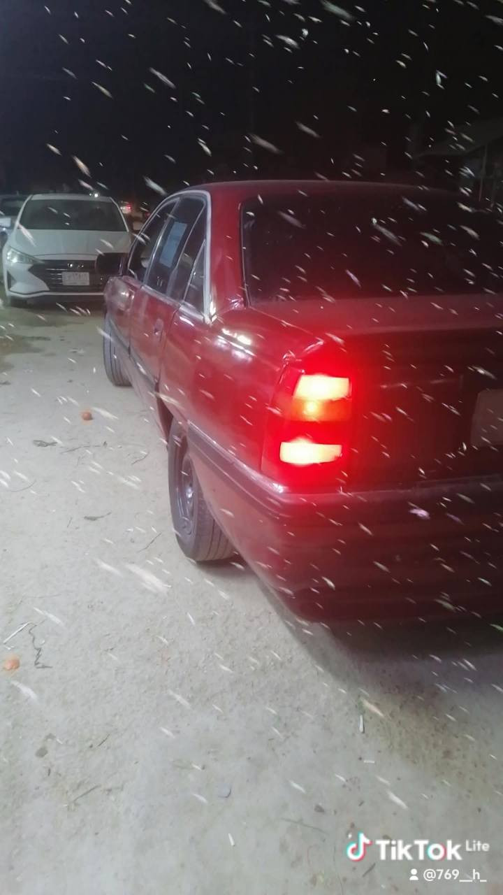 سلام عليكم 1992 صبغ عام كير ومكينه ونجي 6 عوزه بور وغرفه يردله ترتيب السياره بلشت بيه شغل وعل نص عفته مافرغ اله  *********** اتصل وطيك تفاصيله ماسنجر ماعندي ولا وتس اب
