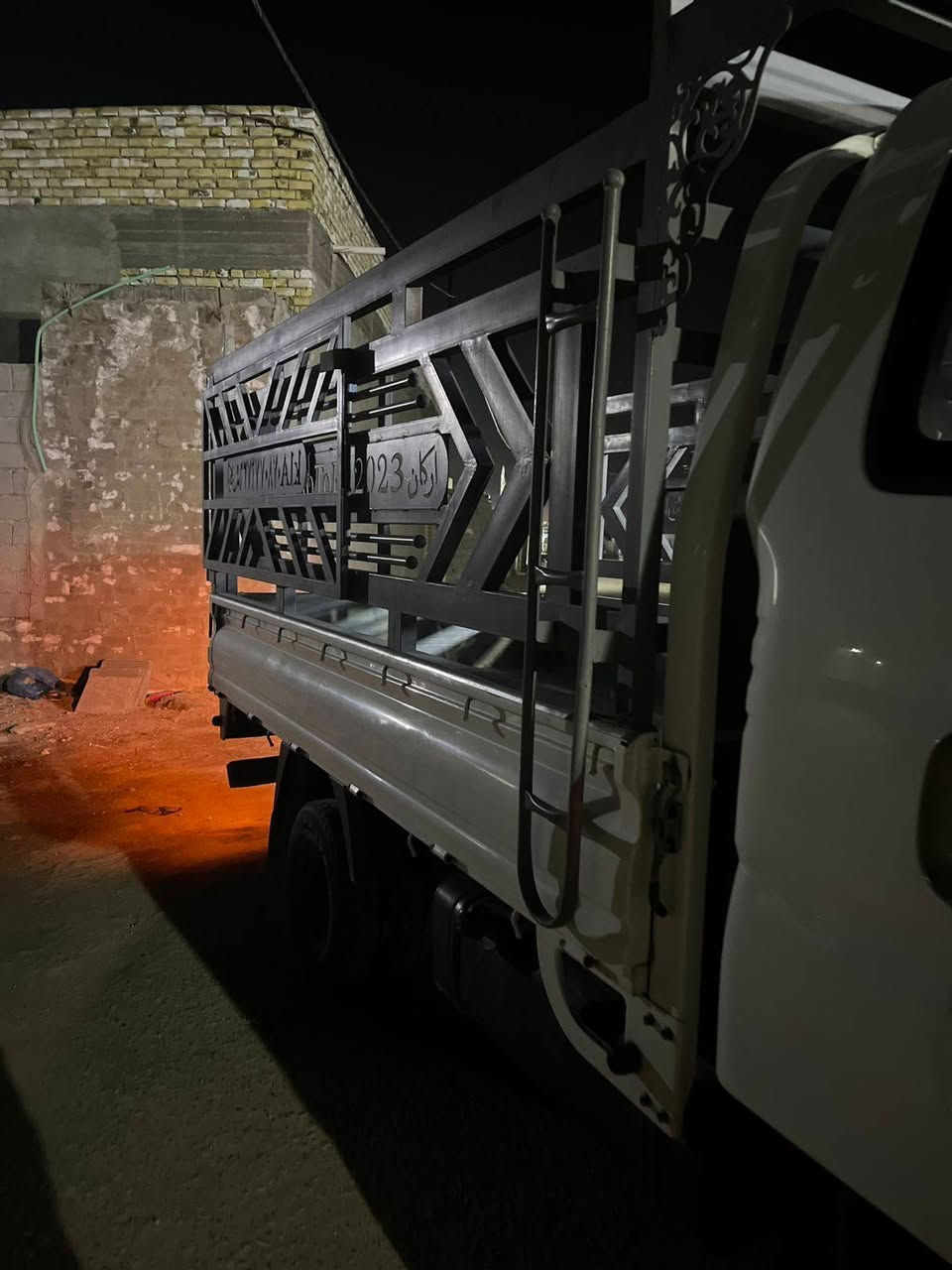 سلام عليكم كيه مسكر ادبلو جاف استوه شاديله مكينه خير من الله مديل ١٨ السعر ١٣٨ وبيه ***********
