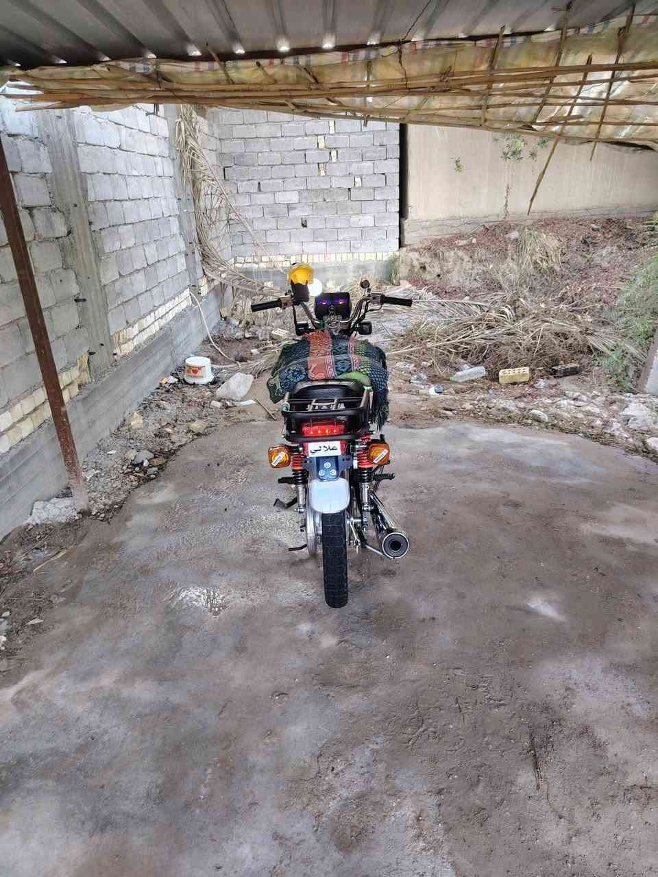 السلام عليكم دراجه للبيع موديل 26نامه امتياز 3احرف طبق الشلامجه مكفول كفاله عامه كل نقص مابيه ليريده يتصل على الرقم ***********

