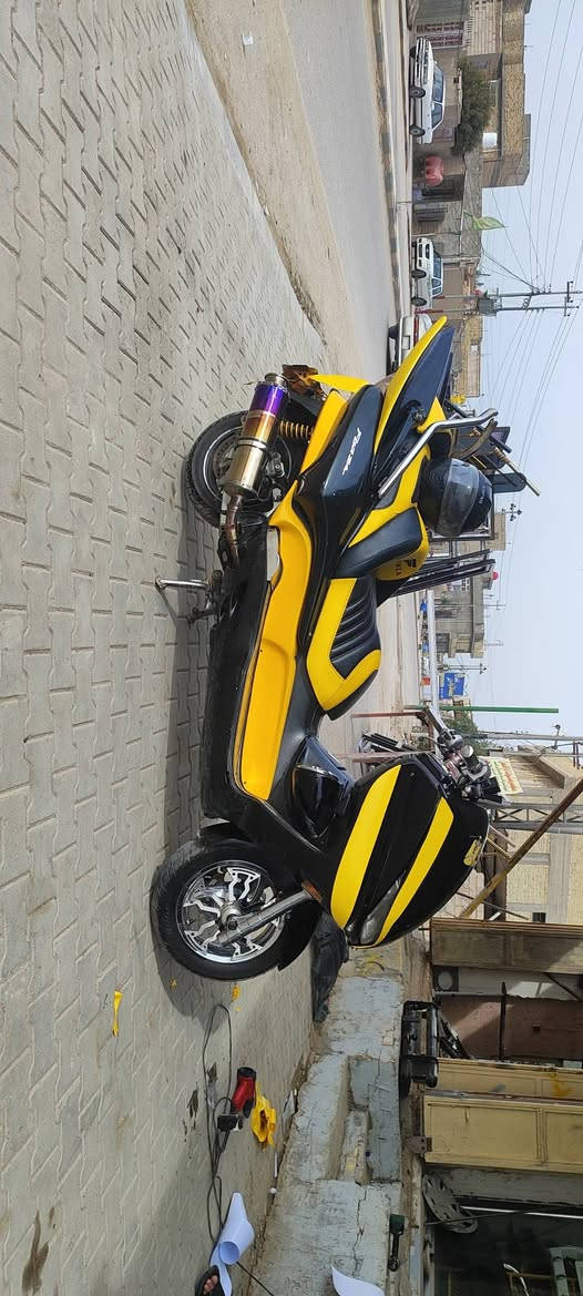 سلام عليكم 
فورزه 0.8 للبيع (( رقمم)) مداور ثاني يوم 
دراجه  كلشي تزويد بيها  
ويل نيكل  
فراره نيكل 
وجه بومه ناصي
ستيرن  رياضي سعره معروف ١٣٠
الغود خلفيه 
الغود بجم. 
ترايش دوسه الصفر 
كشن دوشمه اصلي 
نيكلات مركومه ركم 
جنح خفاش 
سباير رياضي. 
سمعات فوك وجوه 
أستان نص نيكل 
أستان صفح نيكل
السعر خاص ماذكره بلمنشور لن  الميعرف سعره يكسر بيها.(( رقمي *********** ))
