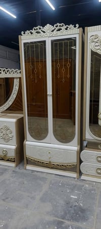 غرفة نوم للبيع استفسار اتصل على رقم 07718119883