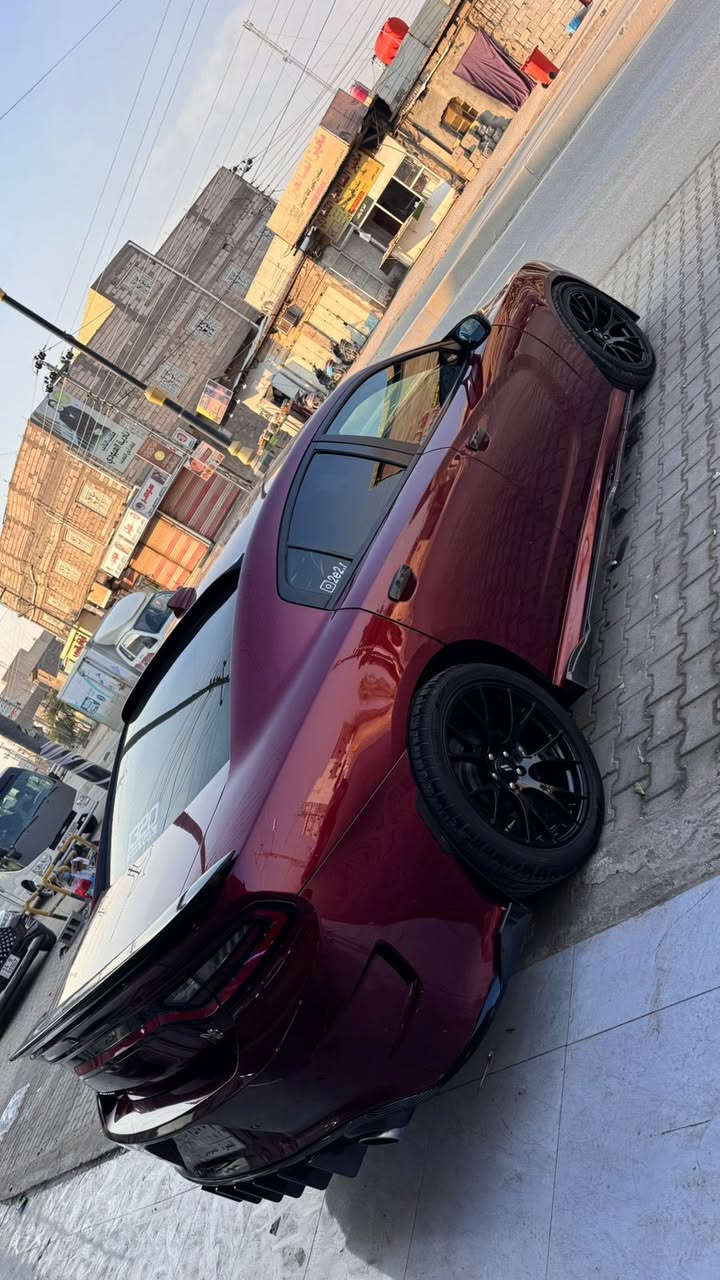 جارجر موديل ٢٠ اس ارتي حادثة جاملغ وبنيد فول مواصفات عدة الفتحة محرك ٦ ٤٠٠ السعر ٢٠٠ وبيها مجال ***********
