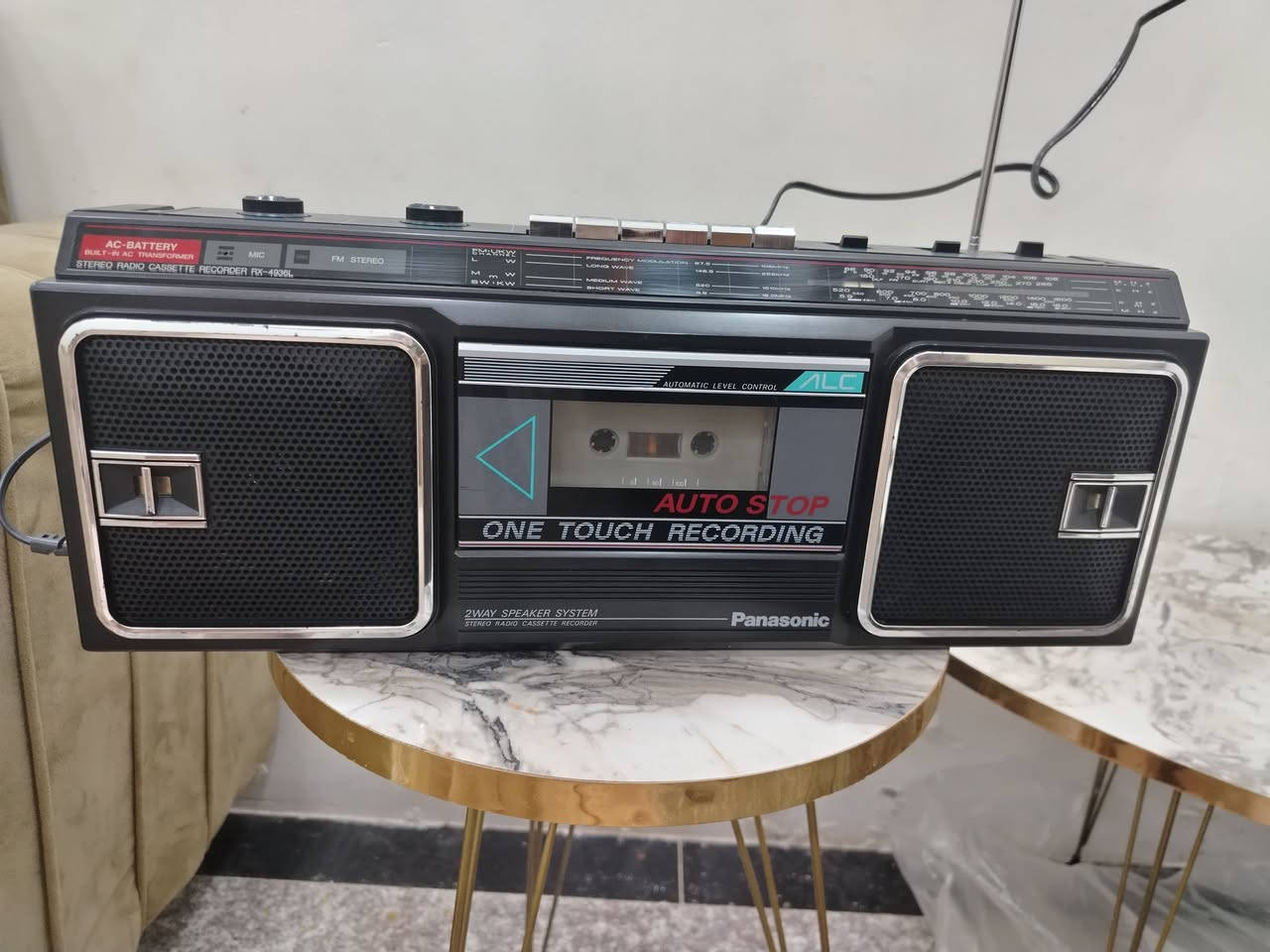جهاز راديو ومسجل بناسونيك صنع تايوان
٤ موجات
السعر ٦٠ ألف يوجد توصيل


**إذا كنت صاحب هذا الإعلان وتريد حذفه لأي سبب، رجاءا أرسل رسالة إلى الدعم الفني**