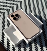 آيفون ١٦ برو ماكس • بطارية ١٠٠ • مشحون ٧٣