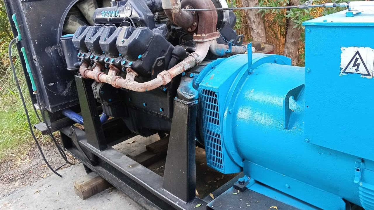 مولدسكانية06للبيع ستندر لابخار ولا تنقيص راديتر جديد نضافه 99‎%‎راس توليد 350 ملفوف بس الضهر مكان المولد كوت
***********
