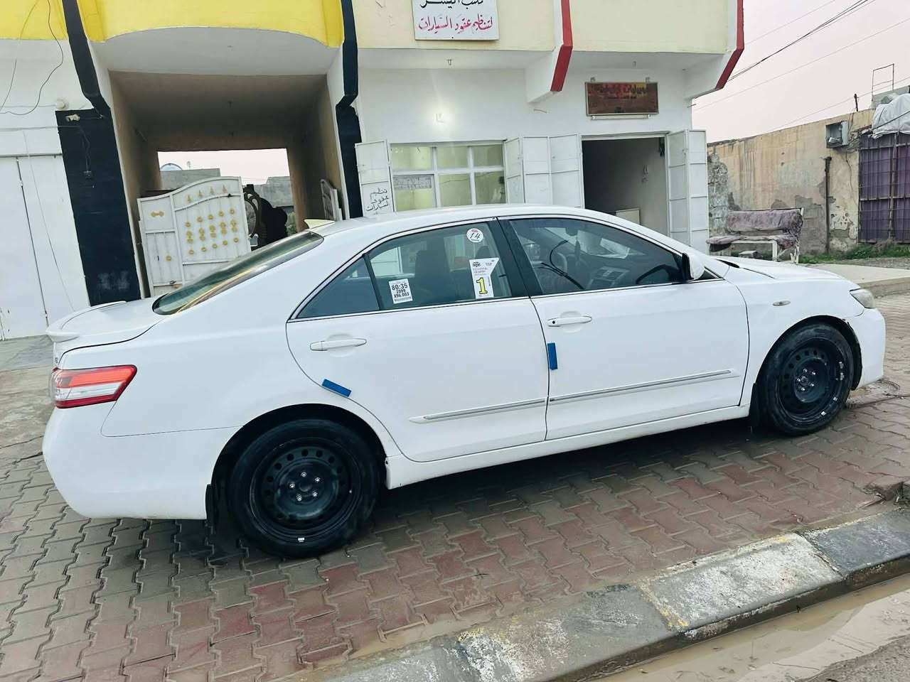 السلام عليكم
مكلف #كامري 2011 خليجي 
لون ابيض  GL
رقم اربيل جديد 
سنويه لل2027 
محرك شرط
كير شرط 
صدر جديد
وتبريد ثلج❄️
طخم تاير جديد
 السياره رقم واحد مال جناي الله شاهد ربع ماتصرف عليها...
ضررها 3 قطع صبغ 
بدون دواخل
وبيها ملاحضات بارد شوف العين 
...............
مواصفات ال GL معروفه
محرك  2400 
 وتحكم ستيرن
ـ ويل كب كروم17 المرغوب
ـ حساسات امامي 
-منضومه زنوب سعرها300الف
ـ تبريد قطعتين
ـ مصبايح ترحيب
-شاشه + كامره 
-منضومه اناره داخليه جميع الألوان
بردات شركه
بيها 2 سويج
شرط غرفتها مال سياره 2025
السونار مرفق بالمنشور
وبعد بيها هواي مواصفات السياره جديده بمعنى الكلمه ومصروف عليها جثير شرط التراي والفحص ومابيها مصرف
السعر مناسب118$ وبيها مجال وترهم مراوس حسب القناعه

مكاني الشركاط الساحل الايسر
***********
