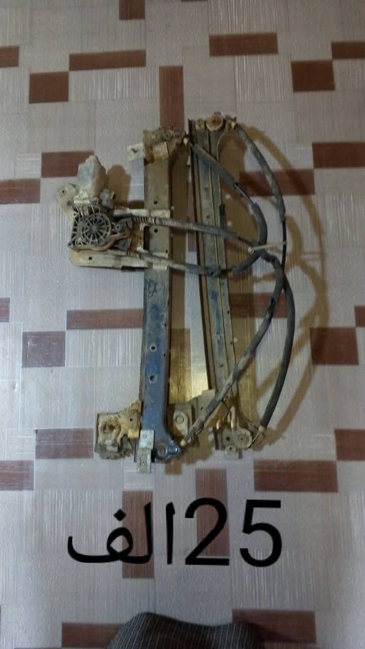 غراض الفينيه 6 برغي كلهن شيله وحده السعر 150 الزبير المربد ***********
