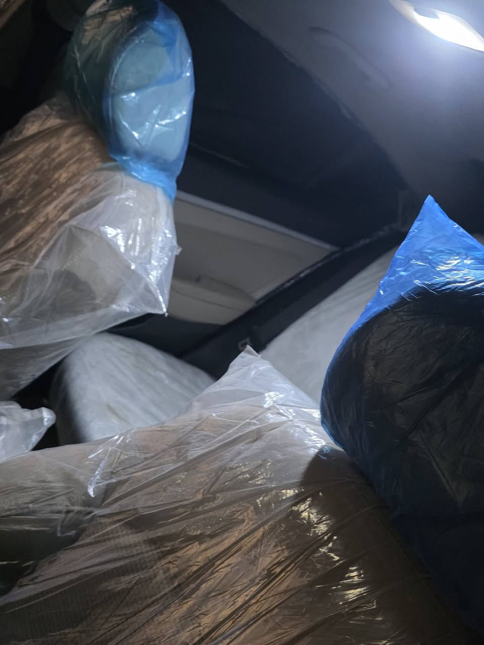 سلام عليكم الانترى للبيع مديل 2019 سياره فول عده البصمه مكينه 2000سياره جاهزه للخير ماعايزه برغي سنويه لل 2030 بسم شركه تريد وكاله اوتحويل سياره مكفوله من ضربه وفتح وصبغ عده بارد بصيط بجاملغ الامامي مكاني نجف مشخاب الاستفسار ***********
