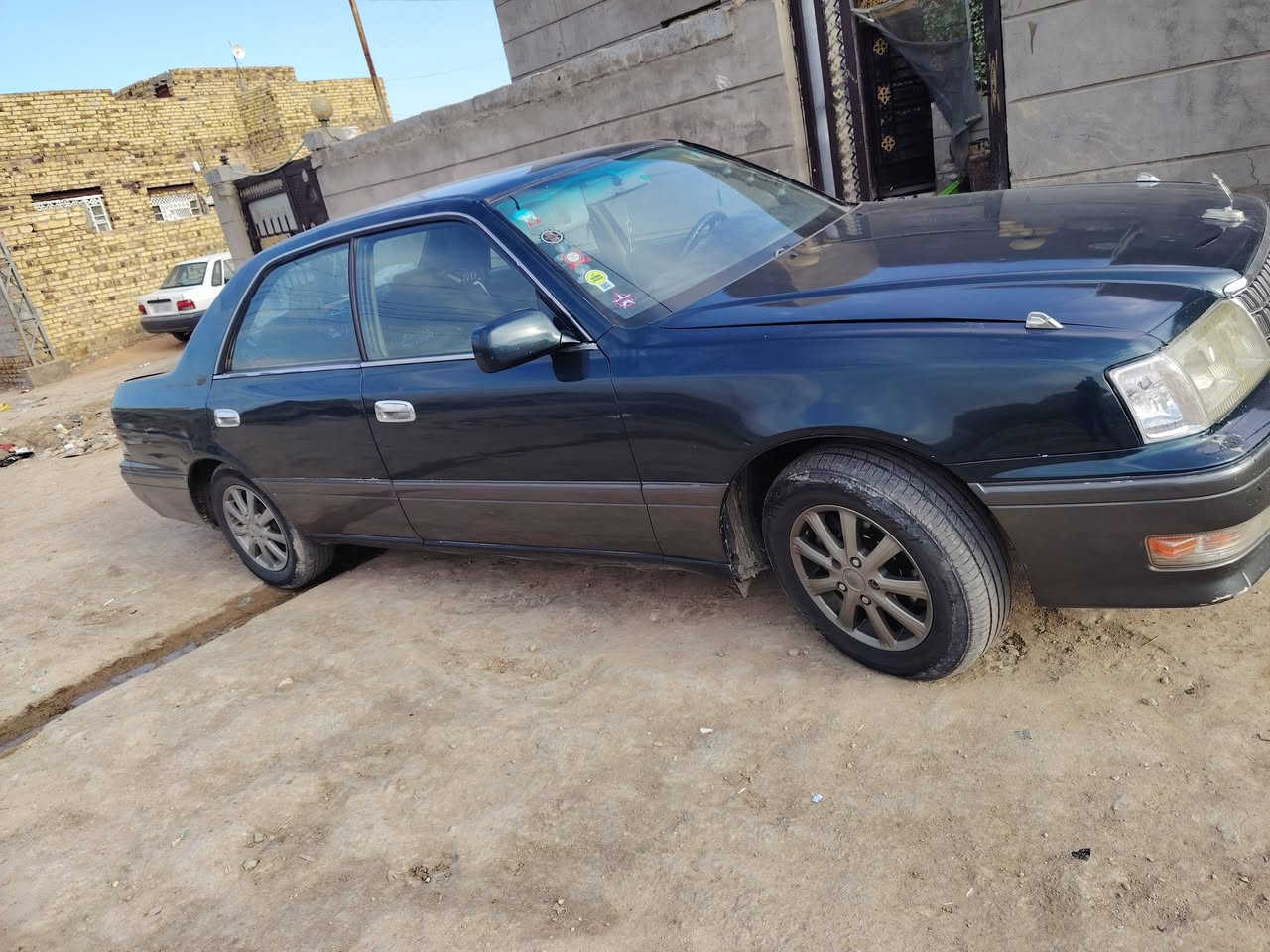 راس الثور فلات لون مميز زيتوني اخظر 1995 مداور ثاني يوم سياره بسمي صار اسبوع من داورتهه هزه جديده سنه ياله تسقط كصه قماره فقط ديلكو سياره كلش حلوه احلى من الصوره كير مكينه ثنين ونص جديده تبريد شغال ثلج حداديه  السعر 80 وبيهه مجال رقم دولي سياره جاهزه ماتخسر عليهه ابد الاتصاال ***********
