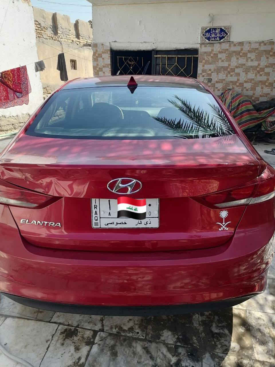 الانتره 17 وارد أمريكي بيها تبديل جاملغ وبنيد سياره بصمه فول ما عدا الفتحه سياره جاهزه محرك وكير وحداديه وتبريد شرط أحلى من الصور 
مكنها ناصرية مركز 
سعرها 110 وبيها مجال
***********
