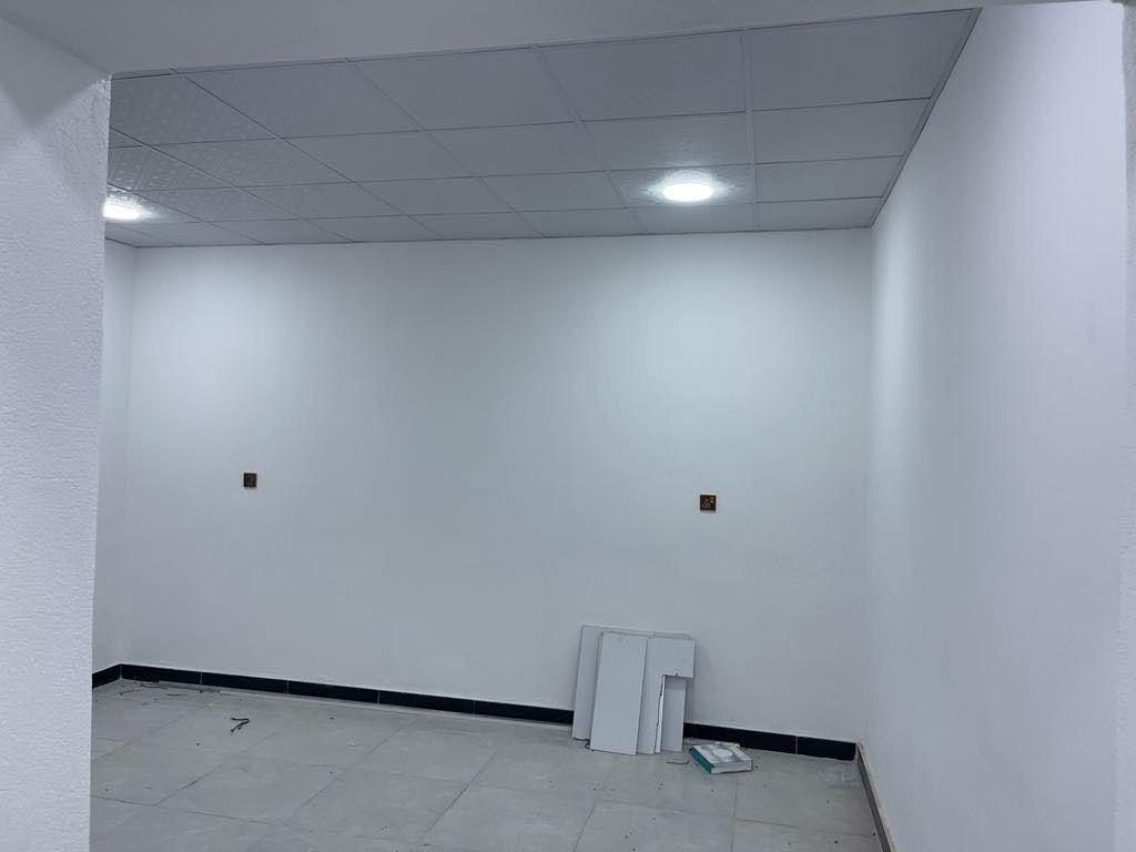 للبيع 100متر 
طابقين جزء الثاني 
قرب جامع المدينة المنورة 
التحرير الحولي زراعي
 مكتب الإعمار ***********
