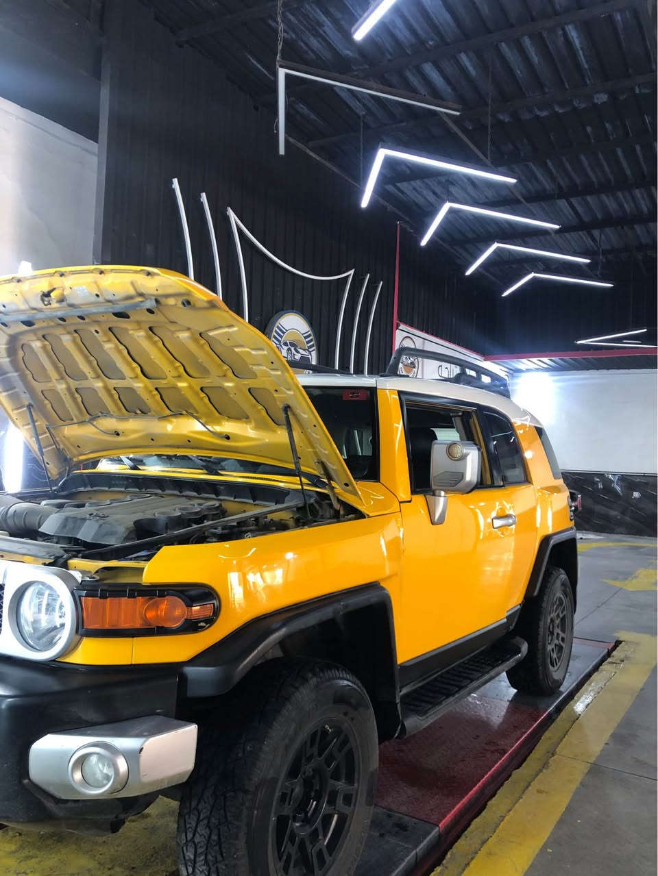 تۆیۆتا FG 2019بێ سبوخ تەنها لێواری دەرگای سایەق ساردەکووت لەگەل کەمێک چاملخی پێشەوە PDR  بێ ناو بێ ئێرباک ١٢٠هەزار رۆشتووە دەبل ئەکسل سماعە رەقەم هەولێر هەمووشت بەشەرت ٢٨٥$

*********** أربيل, العراق
